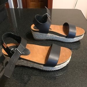 Black MTNG Low Sandal Wedges